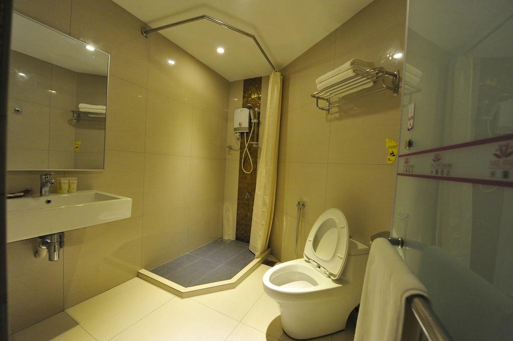 Milano Hotel Kluang Room photo