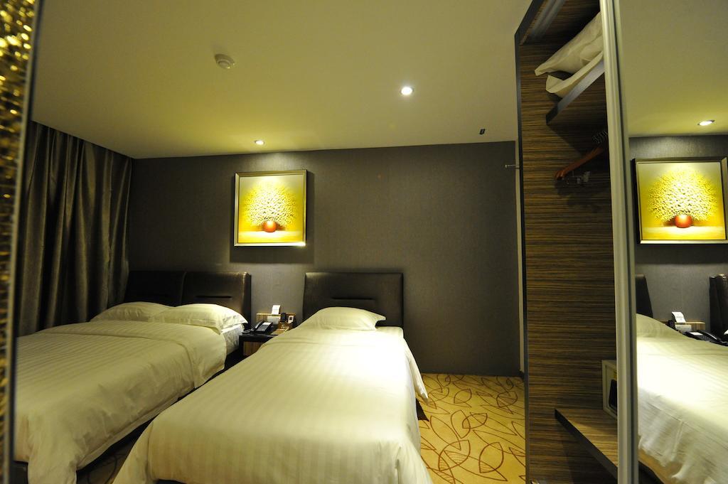 Milano Hotel Kluang Room photo