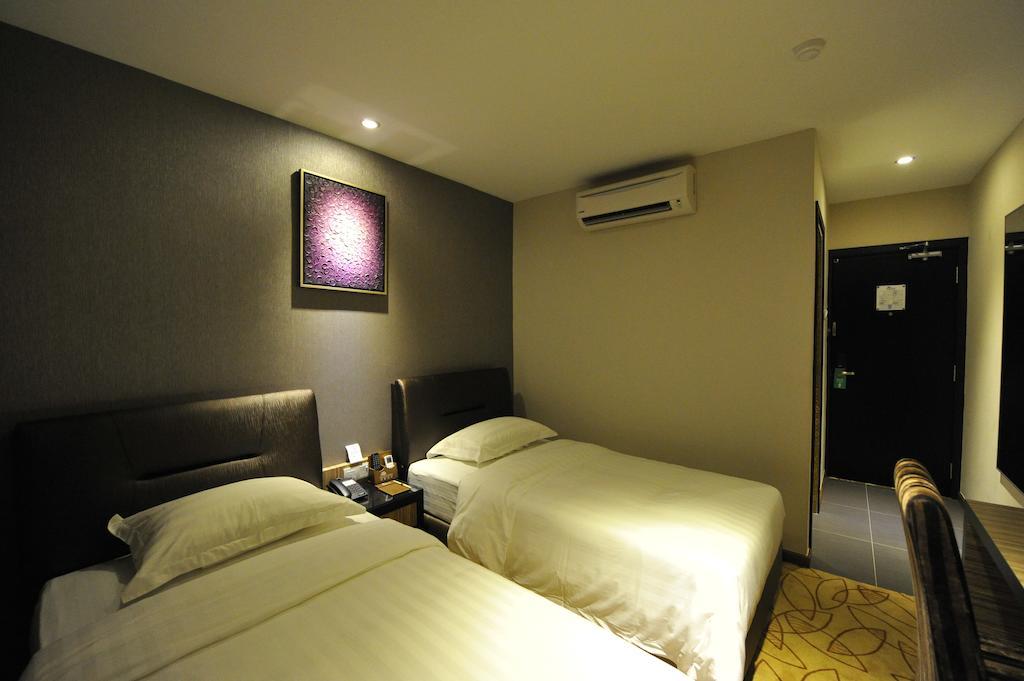 Milano Hotel Kluang Room photo