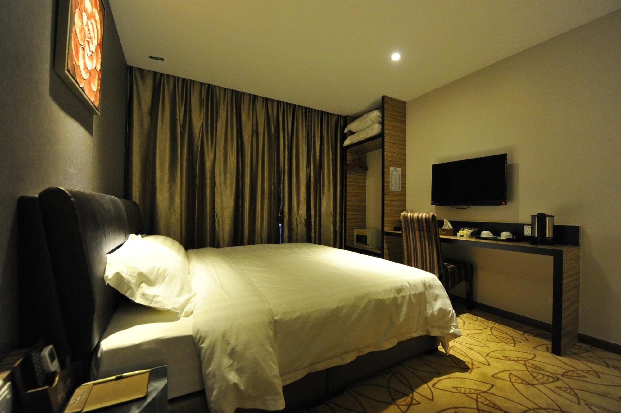 Milano Hotel Kluang Exterior photo